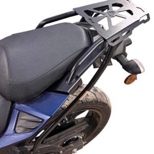 Parrilla trasera instalada sobre una Yamaha FZ 2.5